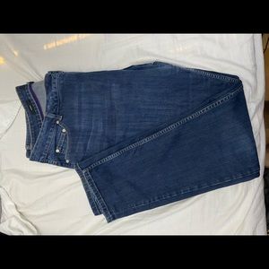 ANA Skinny Jeans